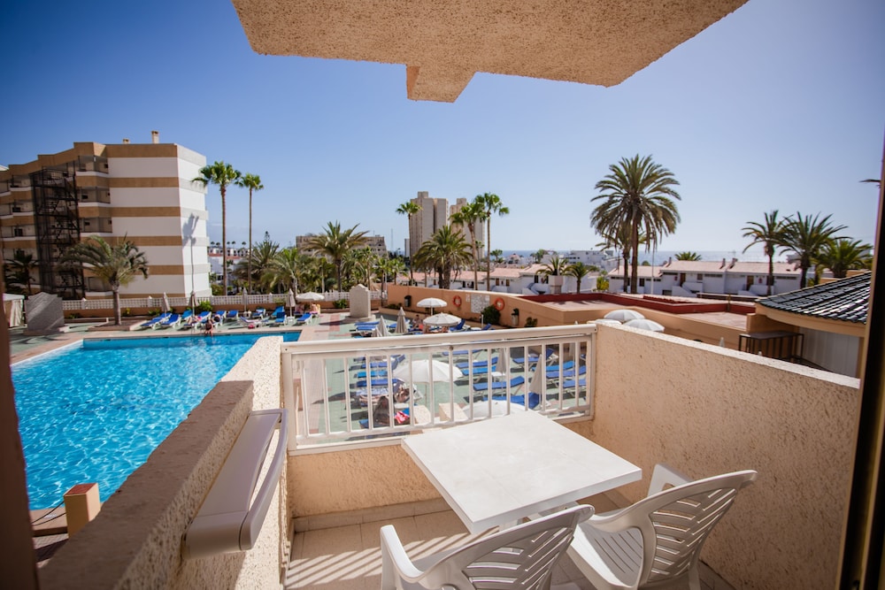 Classic Apartment, 1 Bedroom, Pool View (Single Use) thumbnail 5