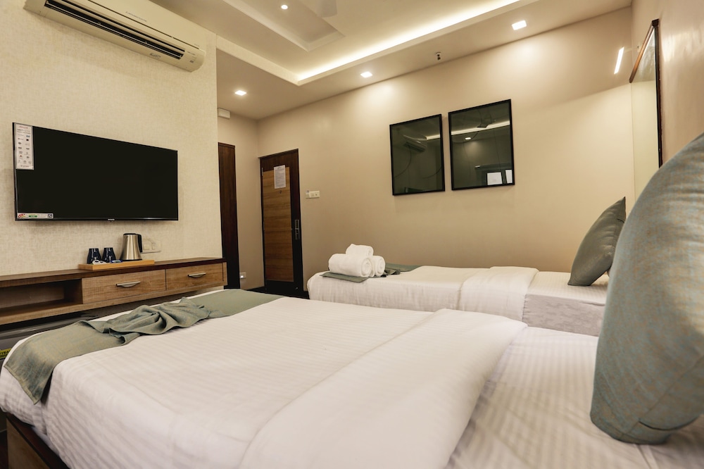 Executive Room - Photo 6