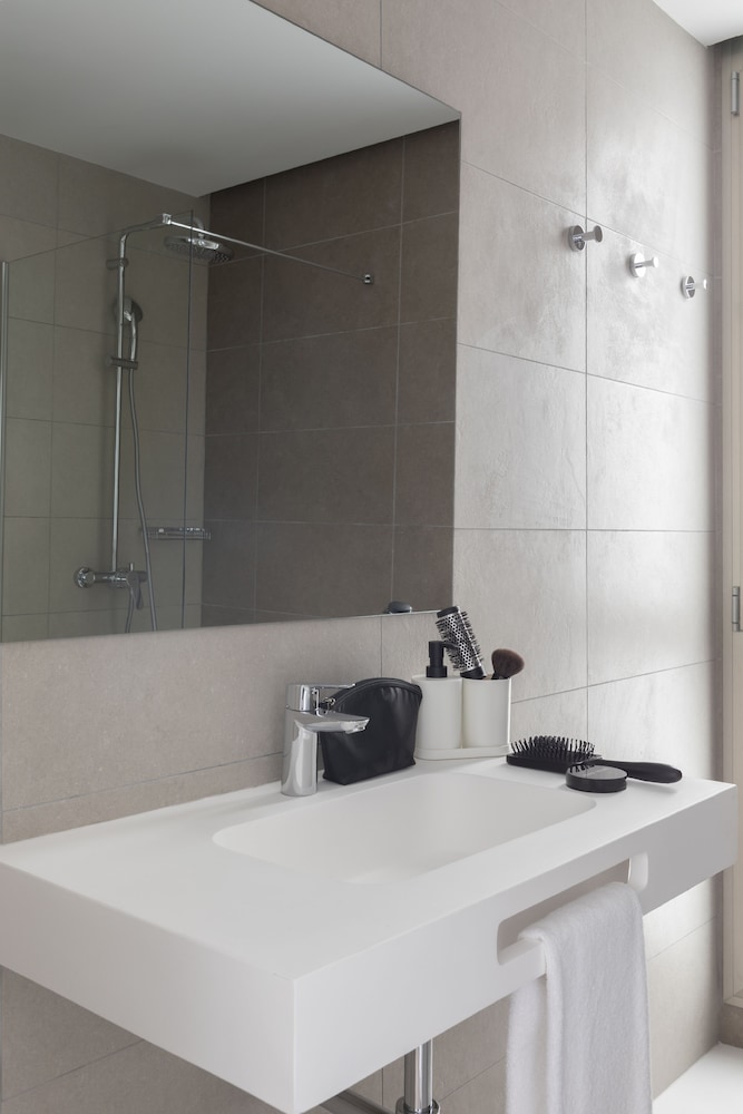 Apartment, 2 Bedrooms, Sea View (Infinity Blue) - Photo 5