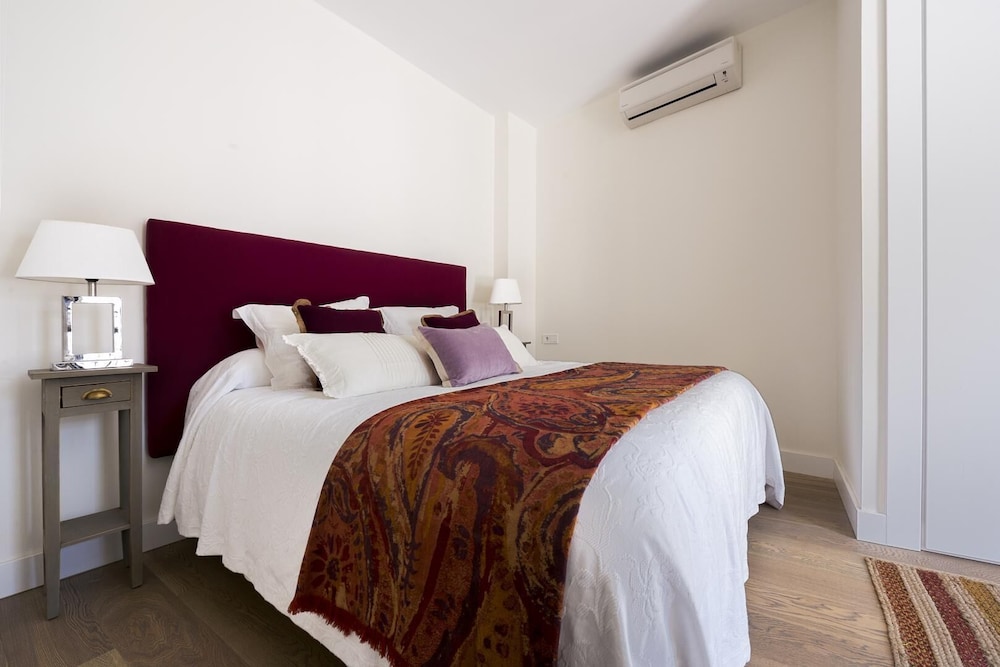 Apartment (2 Bedrooms)
