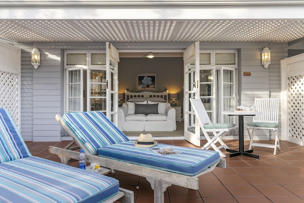 Deluxe Double Room, 1 Queen Bed, Lagoon View, Sea Facing photo 3