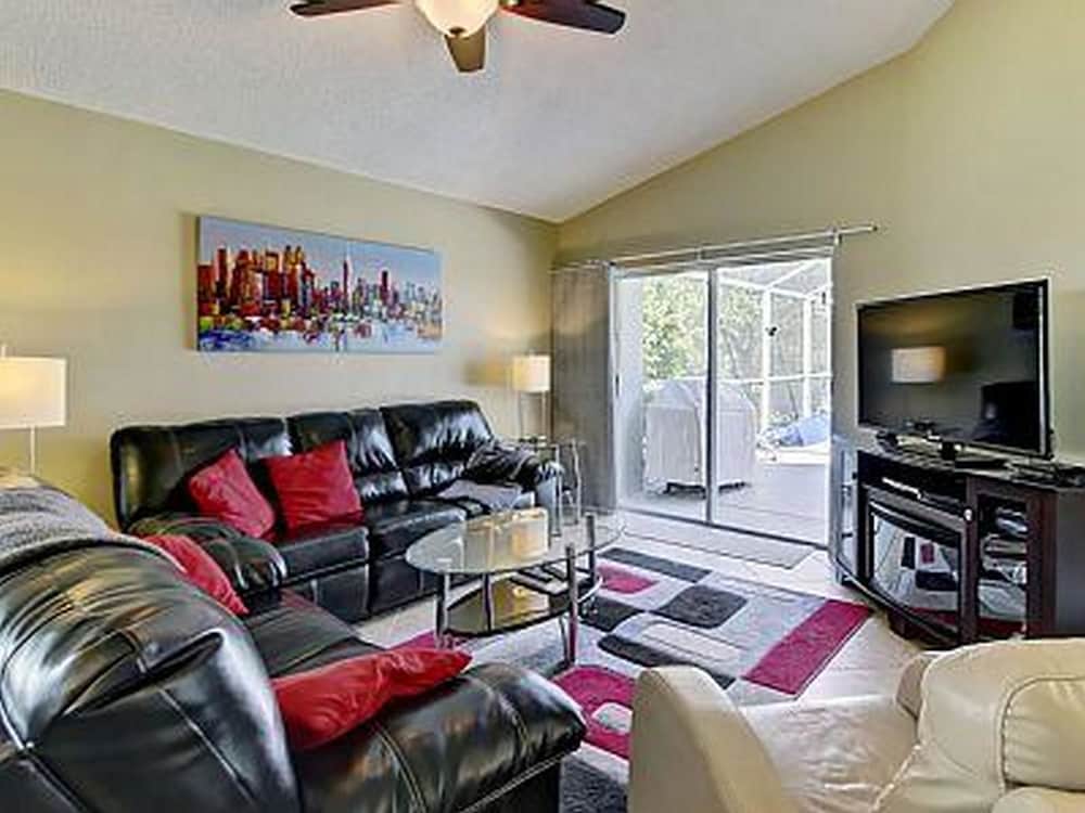 Apartment photo 3