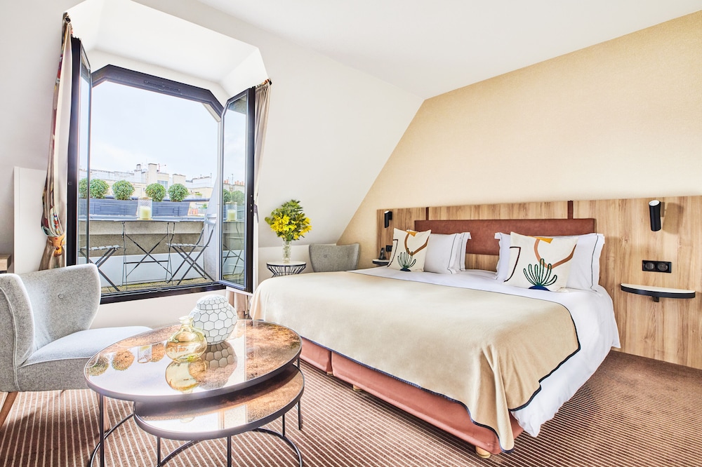 Junior Suite (Eiffel Tower)