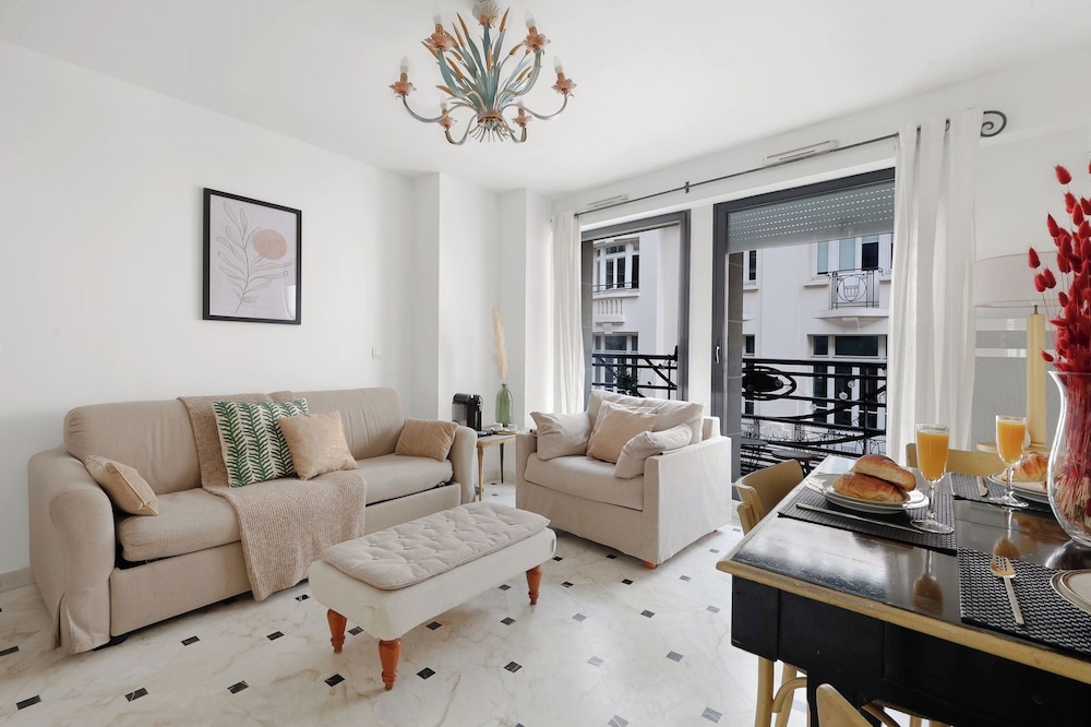 City Apartment, 2 Bedrooms, Non Smoking