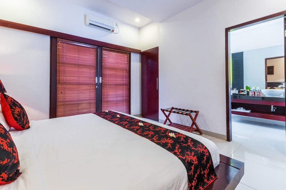 Junior Suite, Pool Access - Photo 12