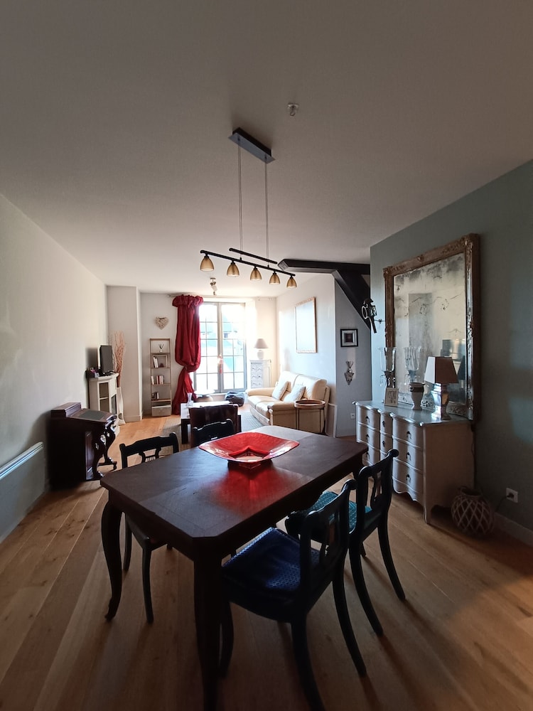 City Apartment photo 2
