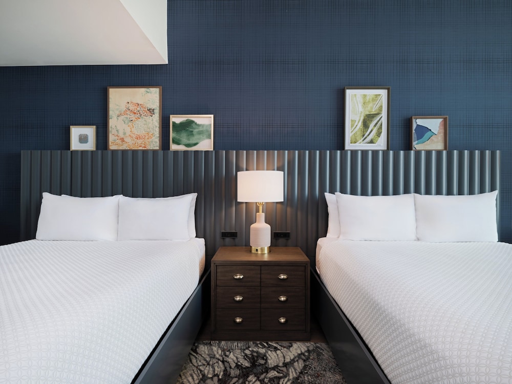 Standard Room, 2 Queen Beds - Photo 3
