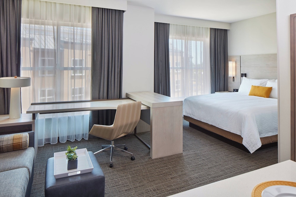 Suite, 1 Bedroom (Hearing Accessible)