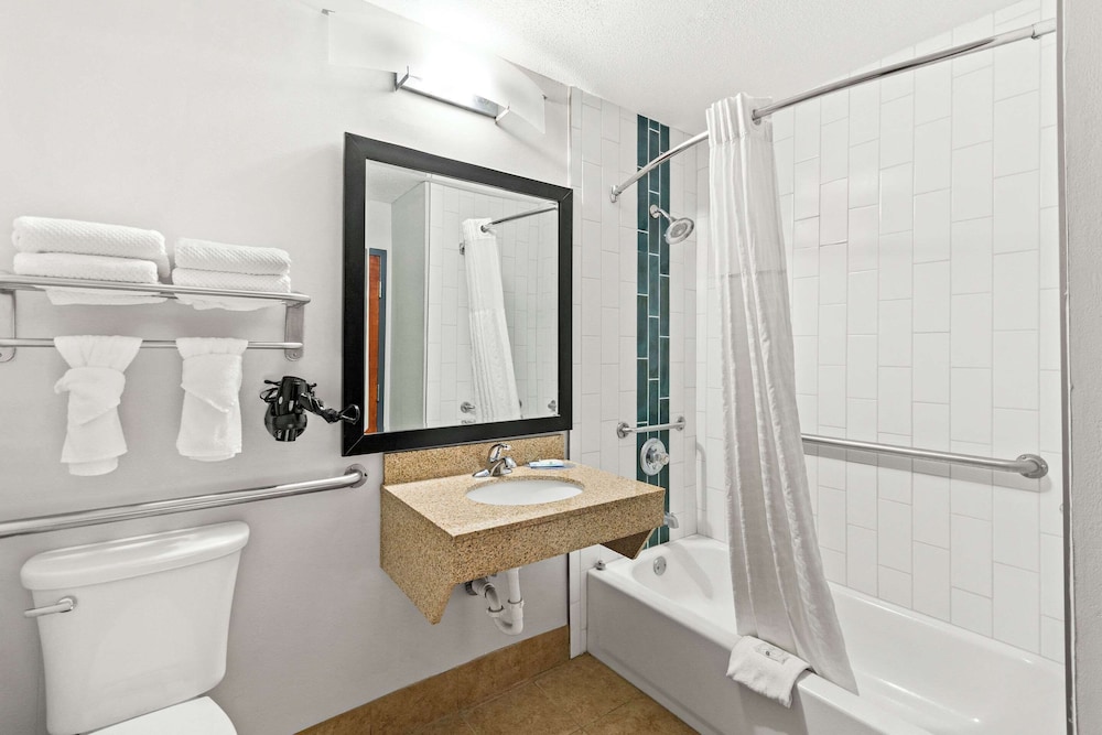 Suite, Multiple Beds, Accessible, Non Smoking - Photo 3