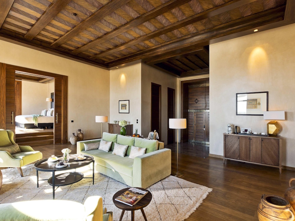 Suite, 1 King Bed
