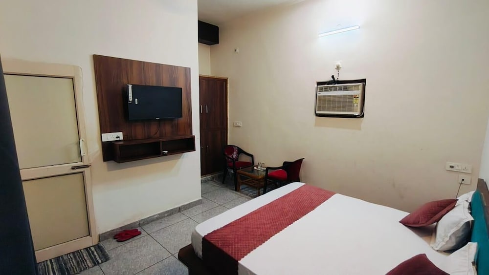 Deluxe Double or Twin Room photo 1