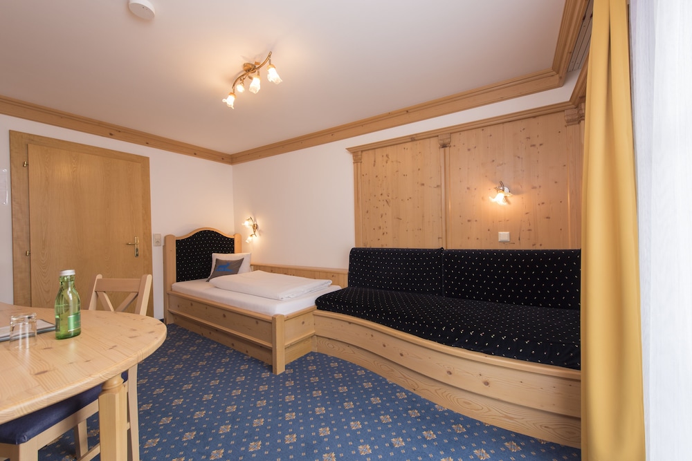 Deluxe Single Room, Mountain View