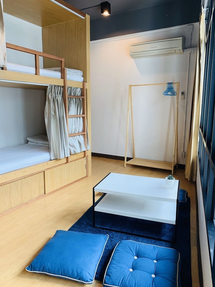 Quadruple Room with Shared Bathroom photo 1