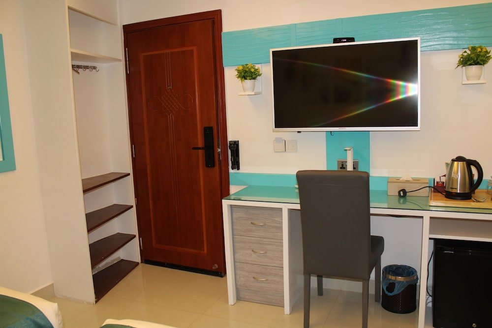 Standard Double Room, Non Smoking - Photo 3