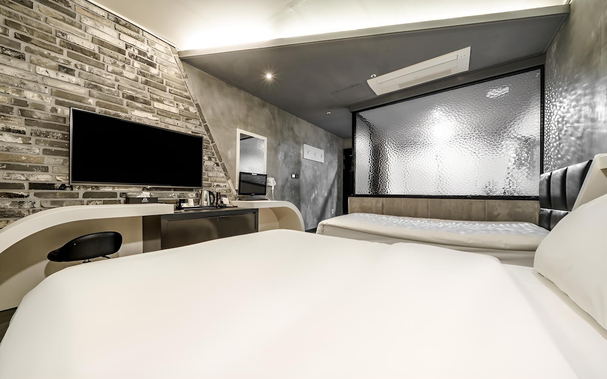 Room (Business Twin Room (OTT)) - Photo 3