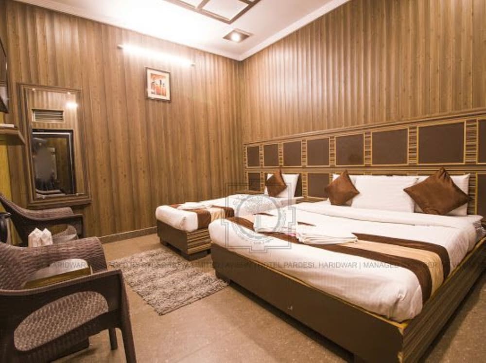 Deluxe Triple Room, City View