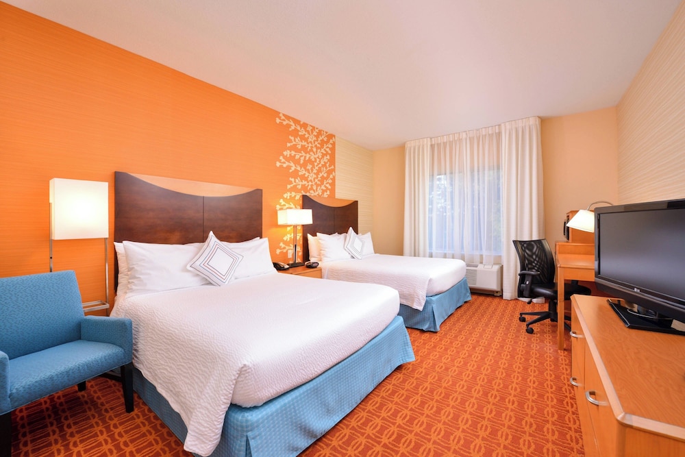 Room, 2 Queen Beds (Hearing Accessible) - Photo 1
