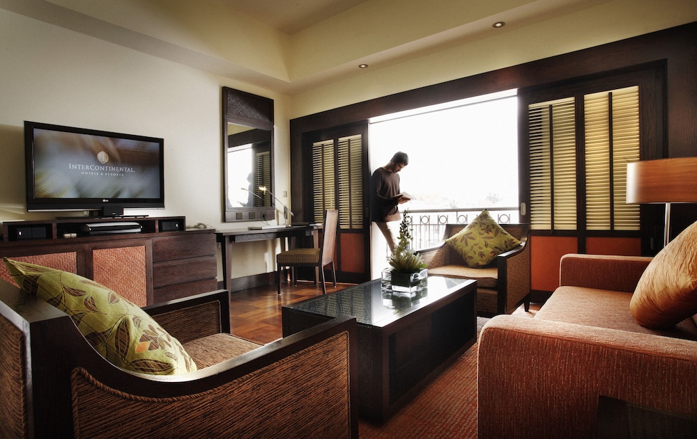 Suite, 1 Bedroom, Lake View photo 3