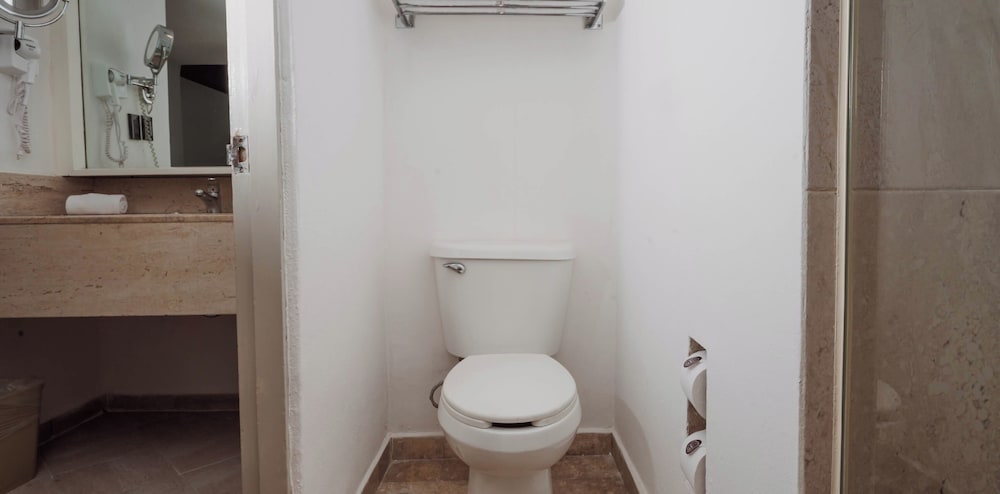 Luxury Double Room, 2 Double Beds, Accessible, Ground Floor - Photo 4