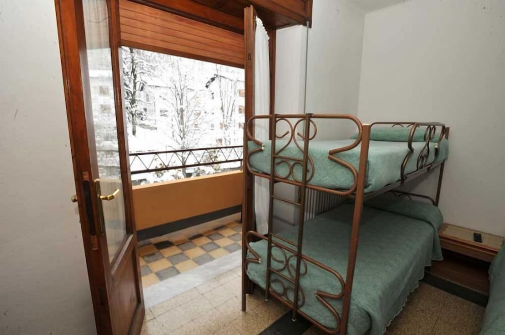 Quadruple Room, Multiple Beds, Non Smoking photo 3