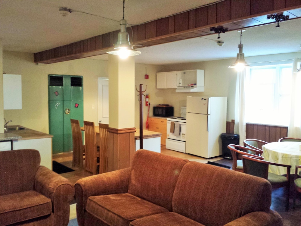Apartment, Kitchen (pillows and duvets are provided - bed linens and towels are NOT provided) photo 3