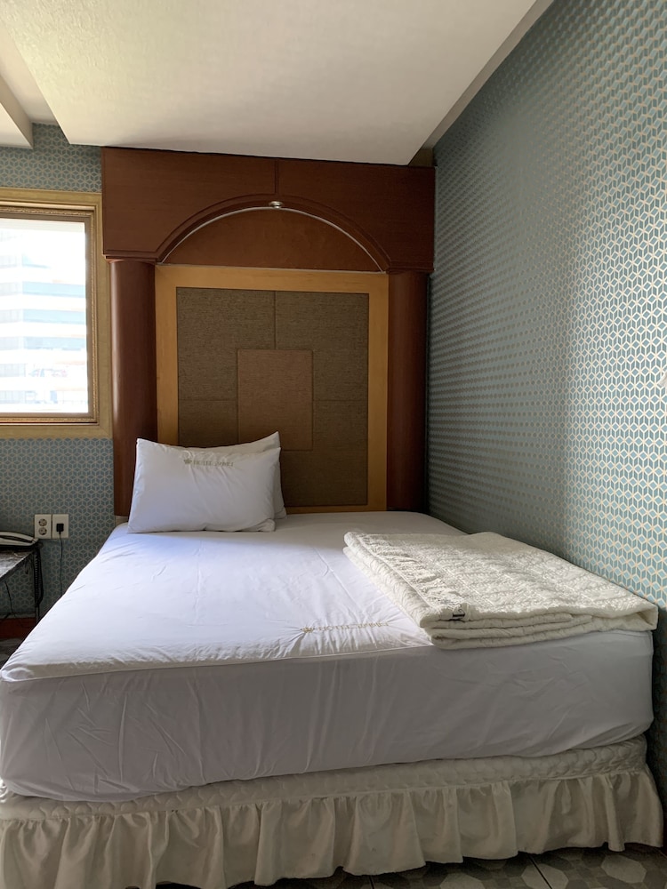 Standard Room - Photo 2
