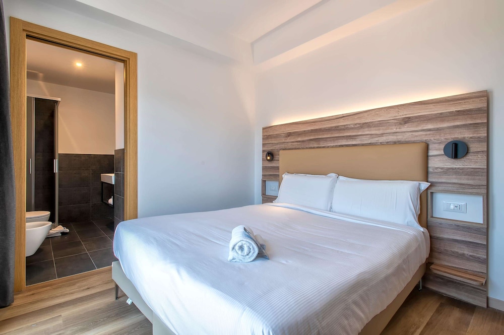 Standard Twin Room photo 2