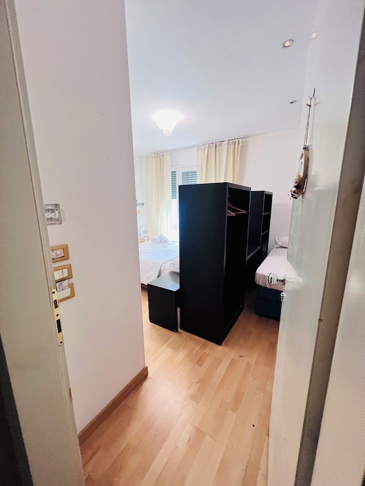 Basic Triple Room photo 1