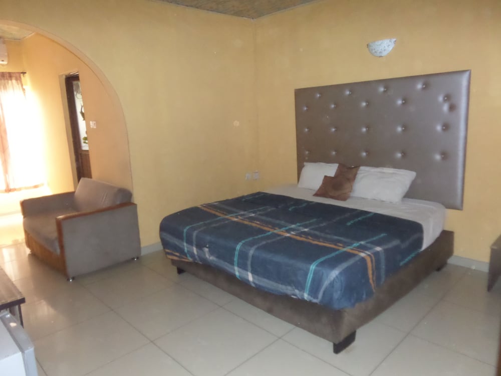Suite, 1 Queen Bed, Non Smoking