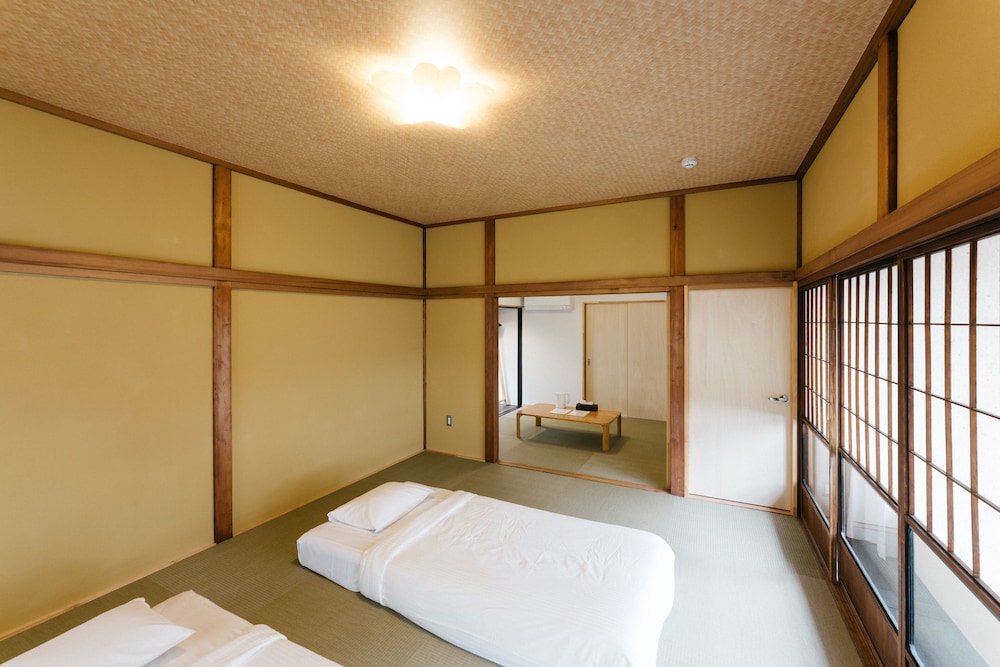 Japanese Style Room - Photo 16