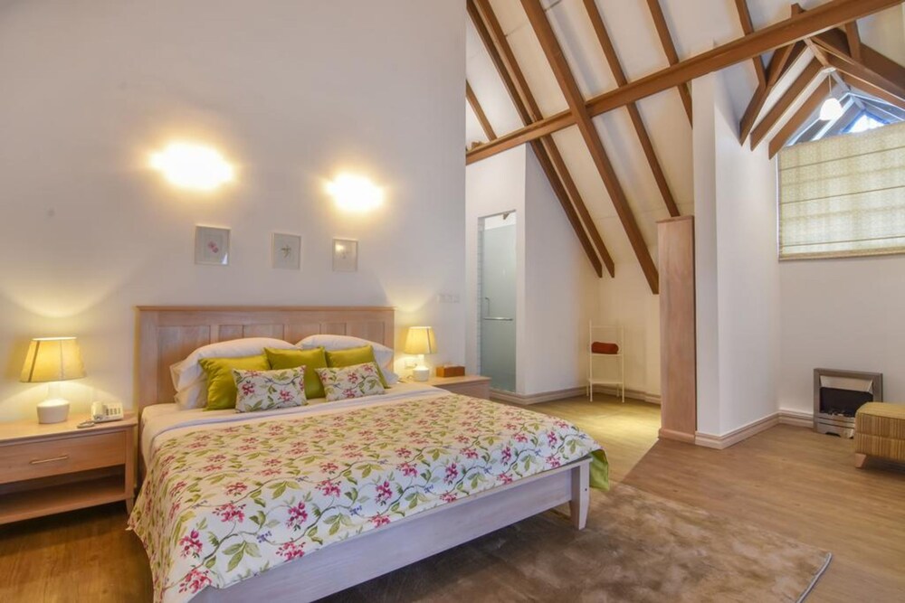 Attic Grand Superior Suite, Balcony