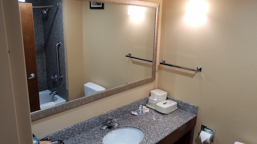 Suite, Non Smoking - Photo 26