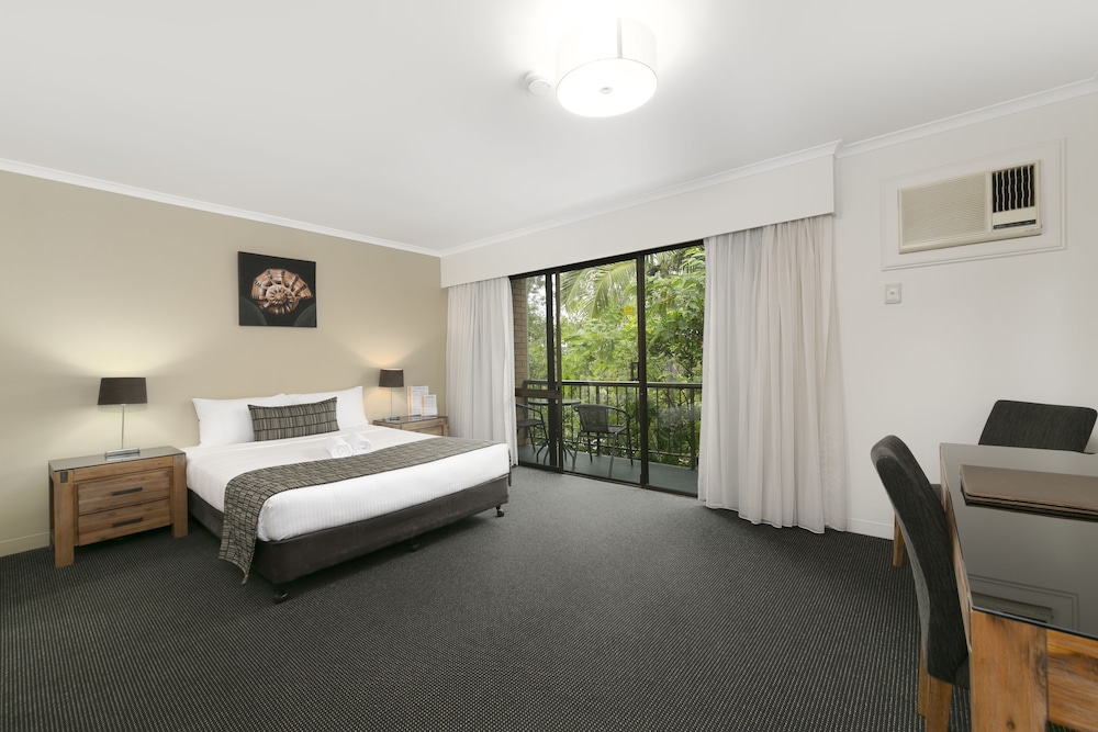 Executive Room, 1 Queen Bed photo 3