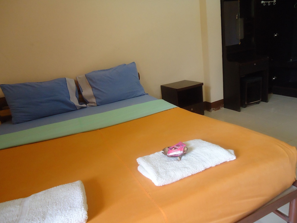 Standard Double Air-con Room photo 3