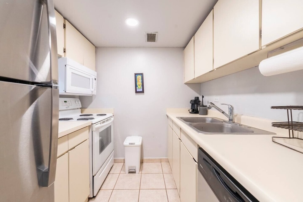 Family Suite, 2 Bedrooms, City View photo 3