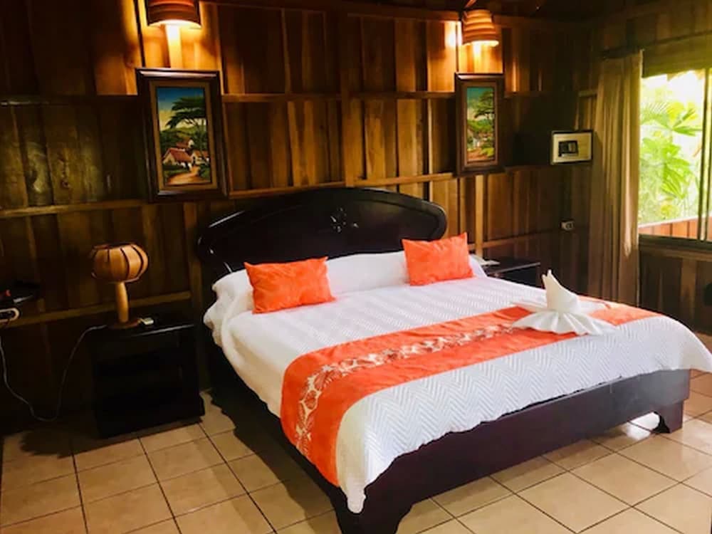 Deluxe Cabin, Non Smoking photo 2