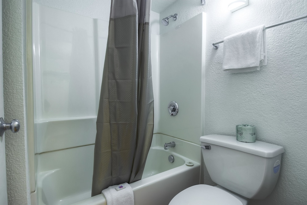 Deluxe Room, 2 Double Beds, Non Smoking, Refrigerator photo 3