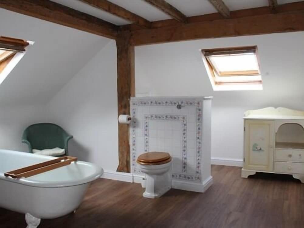 Apartment, Private Bathroom (2-bedrooms Low ceilings) photo 3