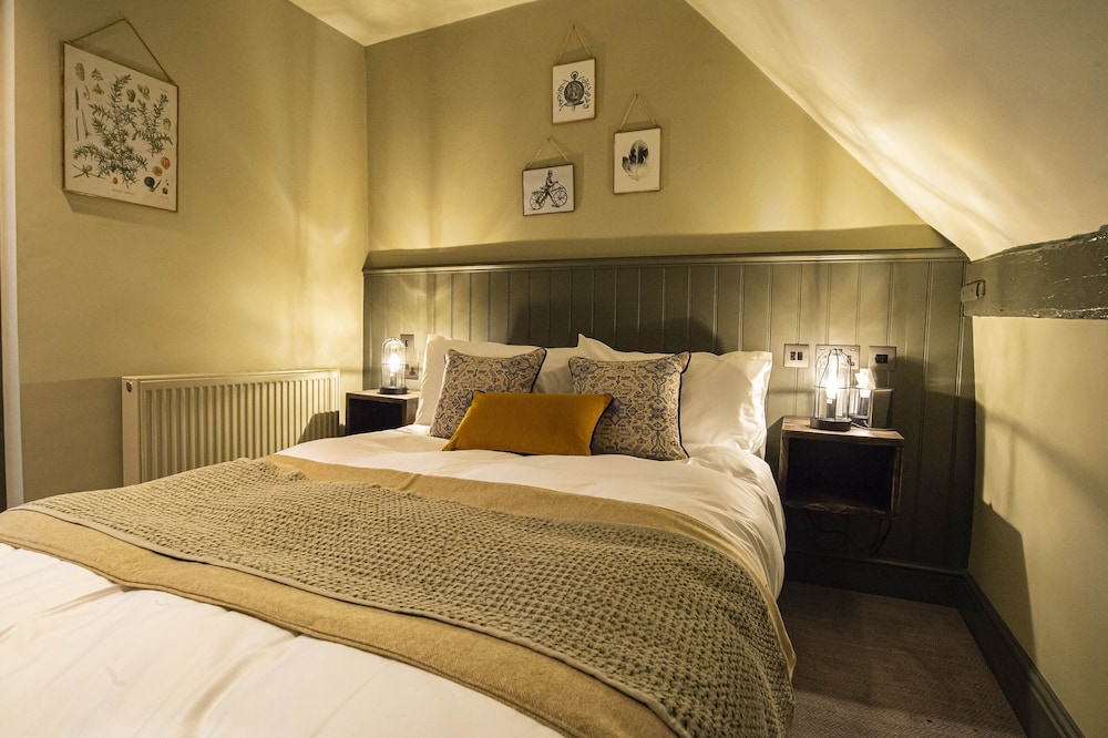 Standard Double Room, Ensuite (Room 1) - Photo 3