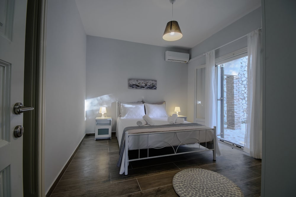 Luxury Apartment, 2 Bedrooms, Terrace, Sea View