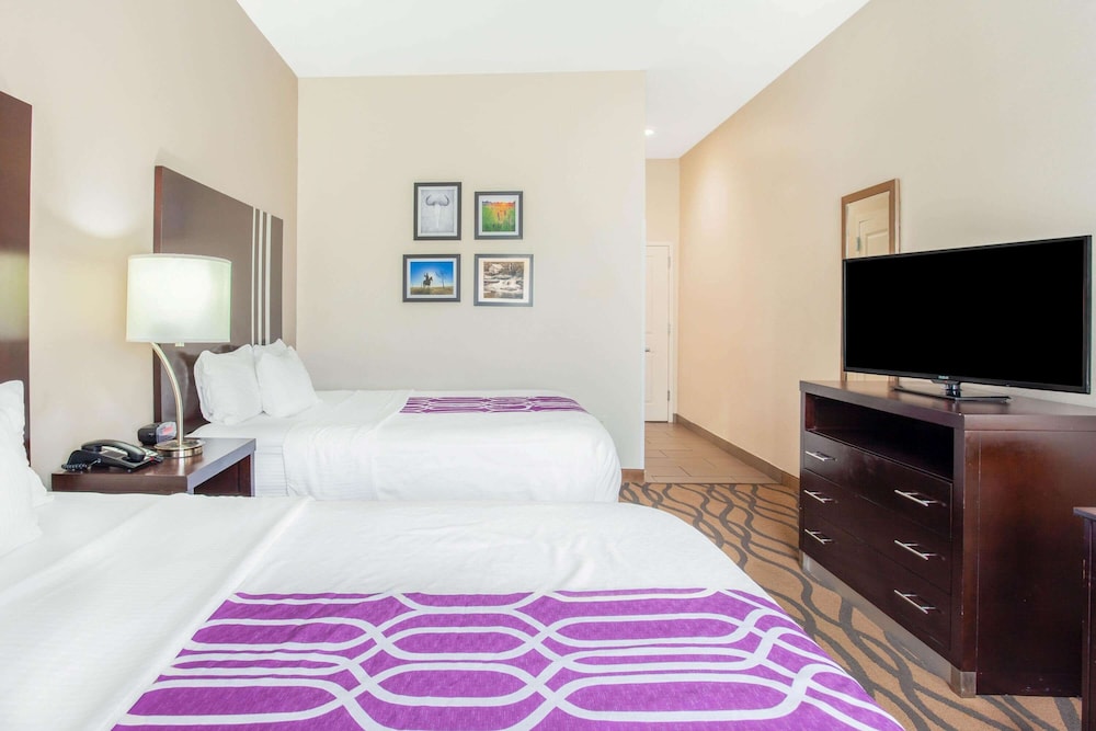 Room, 2 Queen Beds, Non Smoking photo 3
