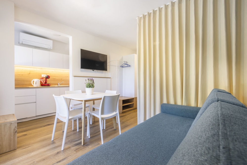 Superior Apartment photo 3