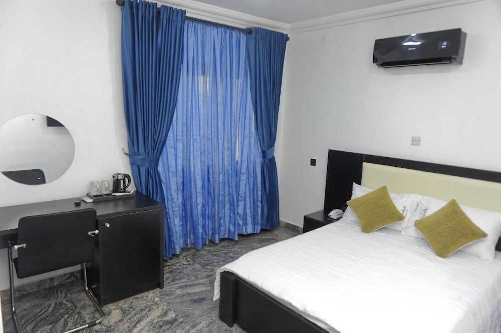 Basic Room, Balcony, City View photo 3