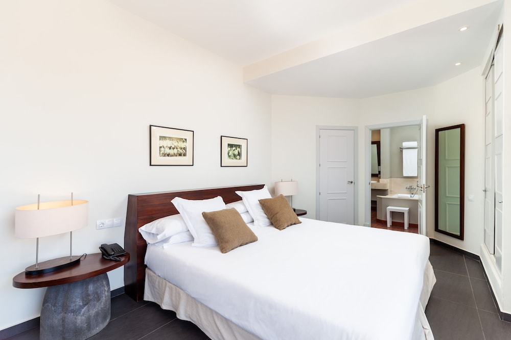 Superior Double Room Single Use - Photo 1