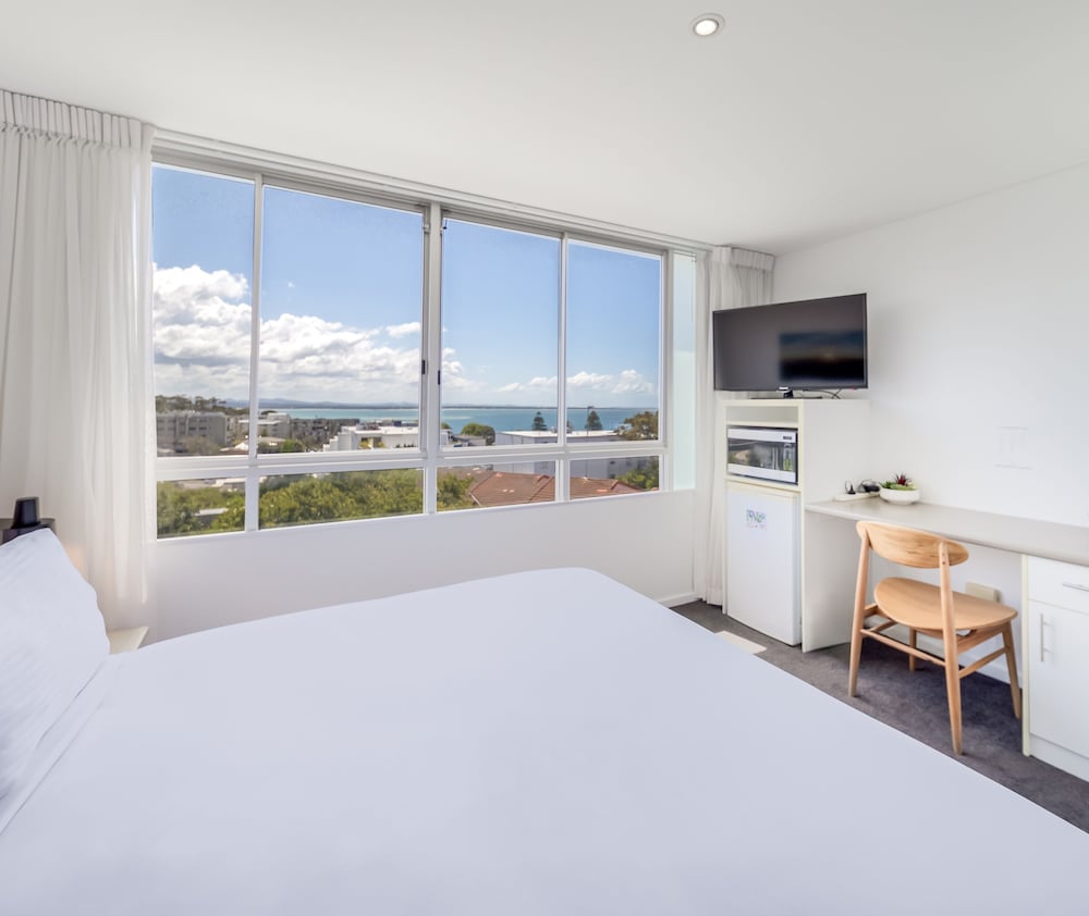 2 Bedroom Bay View - Photo 1