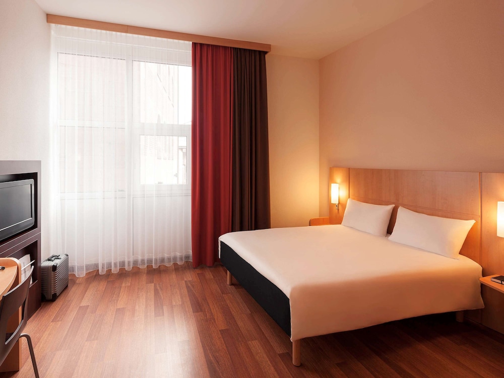 Standard Double Room, 1 Double Bed (New Sleep Easy Concept) - Photo 3