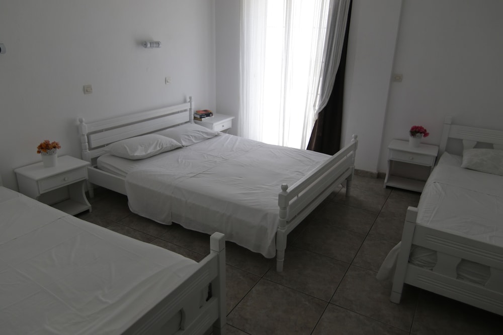 Economy Quadruple Room