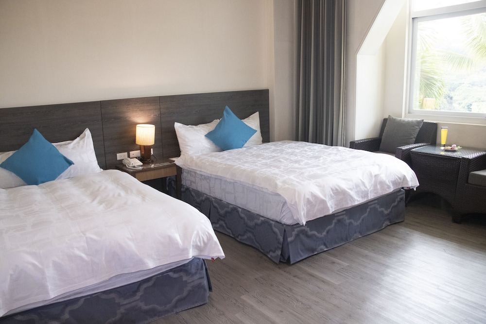 Premium Quadruple Room, 2 Double Beds photo 3