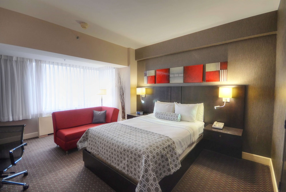 Studio Suite, 1 Queen Bed, Non Smoking photo 1