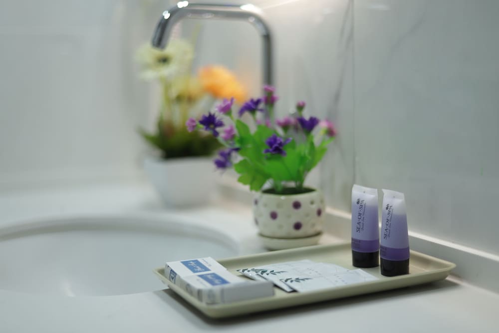 Premium Double Room - Photo 35